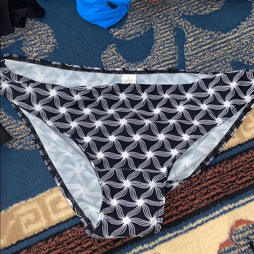 New Nordstrom bikini bottoms L